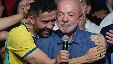 Brezilya’da Lula da Silva dördüncü kez devlet başkanı seçildi