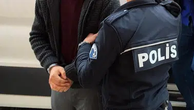 İzmir'de Eski Sevgilisini Yakarak Öldürdüğü İddia Edilen İtfaiyeci Tutuklandı!