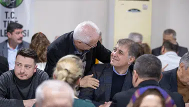 İzmir'de Ramazan iftarları birlik ve dayanışma için sürüyor