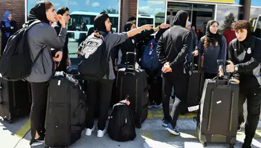 İranlı kadın futbolcular, sığınma başvurusunu geri çekip Türkiye sınırından ülkelerine döndü