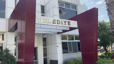 İzmir’de rüşvet soruşturması: Seferihisar Belediye Başkanı İsmail Yetişkin adliyeye sevk edildi