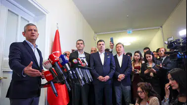 Özgür Özel'den Kılıçdaroğlu'na Sert Mesaj: “O Kürsüyü Atanmış Birisine Bırakmayız”