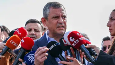 Özgür Özel: "Ekrem İmamoğlu’nun duruşmaları adalete meydan okuyor"