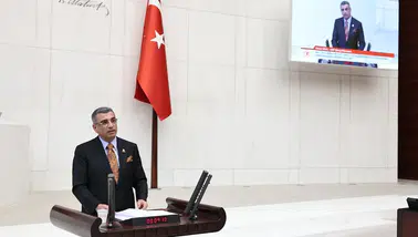 CHP'li Gürsel Erol'dan Meclis kürsüsünde tarihi çerçeve yasa konuşması