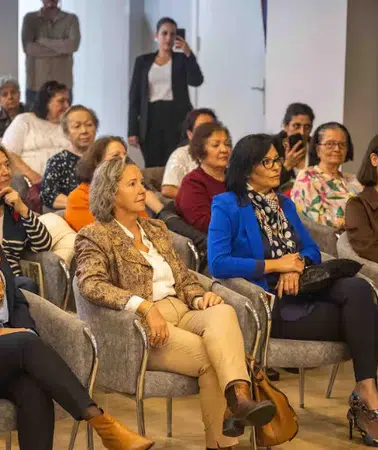 Bornova'da Sağlıklı Yaş Alma Merkezi'nde etkinlik coşkusu ve sağlıkta yeni unvan sevinci!