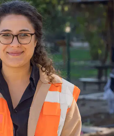 İzmir'de Kadınlar Mahalle Bostanlarında Kış Dikimlerine Heyecanla Başladı