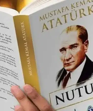 Atatürk'ün Nutuk'u 8 Farklı Dilde Hazırlandı! Dijital ve Sesli Versiyonları da Erişime Açıldı