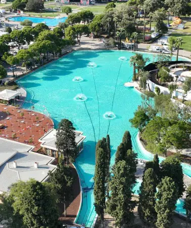 İzmir’de iki yılda dev dönüşüm: Göl Gazinosu’ndan yeni hizmet binalarına kadar kente değer katan yatırımlar