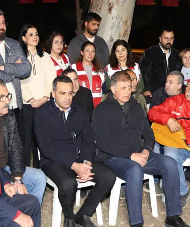 İzmir Meslek Fabrikası nöbetinde 8’inci gün: İzmir’den Cemil Tugay’a güçlü destek
