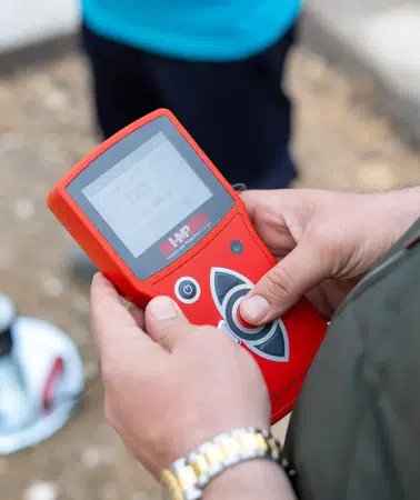 Yenişehir Belediyesi’nden yol çalışmalarında dikkat çeken yenilik: Asfalt ömrünü uzatan teknoloji geliştirildi