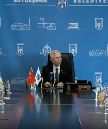 Mansur Yavaş 23 Nisan’da koltuğunu çocuklara devretti: “Hiçbiri maddi imkânsızlık nedeniyle eğitimden geri kalmasın”