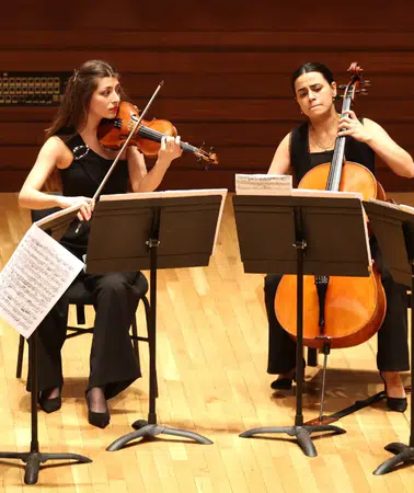 İzmir Oda Orkestrası’ndan AASSM’de Alkışlanan Nisan Konseri