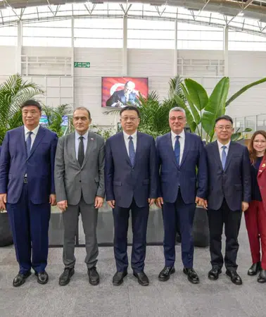 İzmir ile Qingdao arasında yeni temas: İki körfez kenti ortak iş birliği masasında