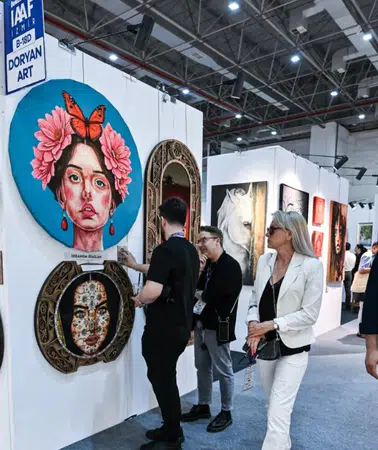 İzmir Sanat Fuarı kapılarını açtı: Binlerce eser sanatseverlerle buluşuyor