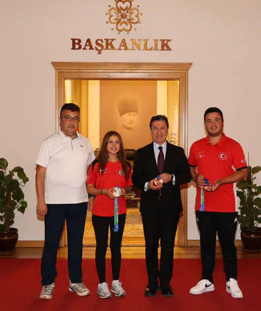 Muğlalı okçulardan Çin’de tarihi başarı: Türkiye’ye 2 altın, 1 gümüş madalya