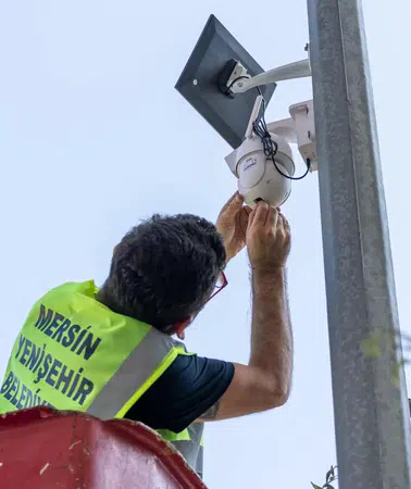 Mersin Yenişehir'de Çevre Koruma İçin Akıllı Kamera ve Uyarı Sistemi Kuruldu