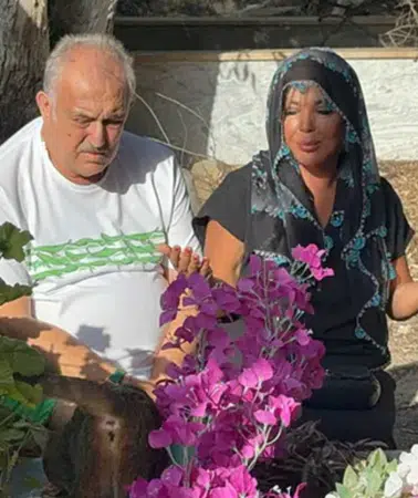 Safiye Soyman’ın Oğlu Harun Akaröz Ölüm Sebebi Şok Etti! Harun Akaröz Neden Öldü?