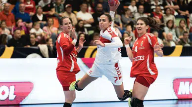 A Milli Kadın Hentbol Takımı Macaristan’a 43-30 yenildi