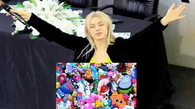 Aleyna Tilki oyuncak penisli fotoğraf paylaştı! Sosyal medyayı salladı