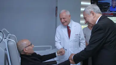 Bülent Arınç, CHP eski Genel Başkanı Hikmet Çetin'i ziyaret etti