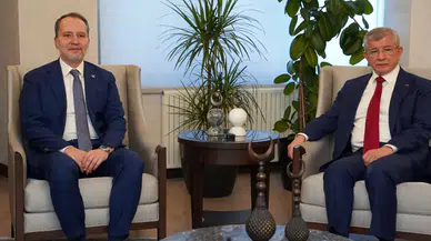 Erbakan ve Davutoğlu, Gelecek ve Yeniden Refah Partileri arasındaki işbirliğini görüştü