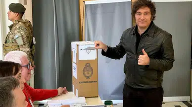 Devlet Başkanı Milei'nin partisi La Libertad Avanza, Arjantin'de ara seçimleri kazandı!
