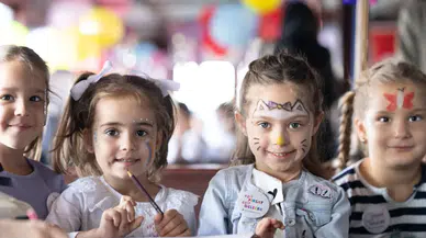 İzmir'de Kız Çocukları Günü'nde İlham Veren Deniz Yolculuğu Gerçekleşti