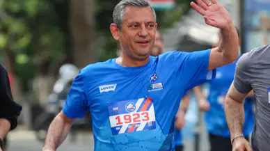 CHP lideri Özgür Özel, İstanbul Maratonu'nda çocuklar için 'iyilik' koşacak