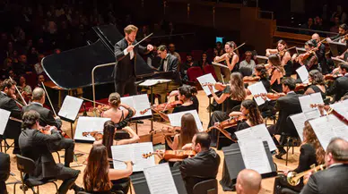 İzmir Oda Orkestrası'nın yeni sezon açılışı, sanatseverlerden tam not aldı!