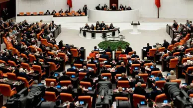 Özgür Özel ve Tülay Hatimoğulları aralarında bulunduğu 11 milletvekilinin dokunulmazlık fezlekesi TBMM'ye sunuldu