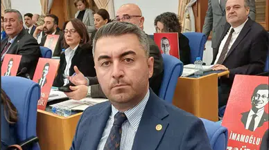 CHP’li Cem Avşar; “Sokaklar suç mahalli oldu, Bakanlık CHP ile uğraşıyor”