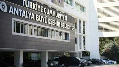 Antalya Büyükşehir Belediyesi'nde rüşvet soruşturmasında 8 kişi gözaltına alındı