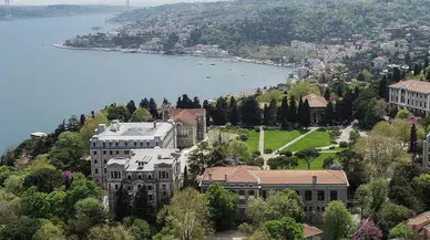 Boğaziçi Üniversitesi'nde öğrencilere polis saldırdı