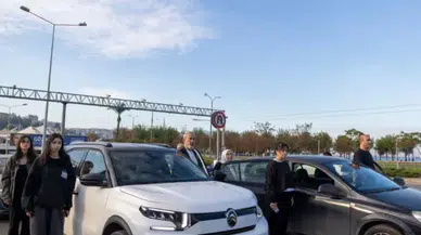 İzmir, Atatürk'ü anmak için 87 yıl sonra hayatı durdurdu