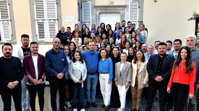 Bornova Belediyesi'nden Öğretmenler Günü'nde anlamlı kahvaltı etkinliği