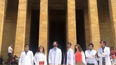 Cerrahpaşalılar Anıtkabir'i ziyaret etti