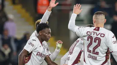 Trabzonspor, baştan sona nefes kesen maçta Başakşehir'i 4-3 mağlup etti!