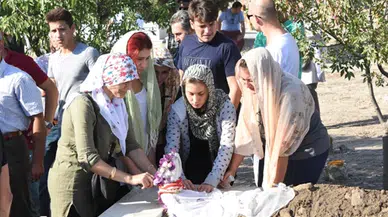 Bu acıya yürek dayanmaz... Tuğbanur, Özge Nur ve Didem toprağa verildi