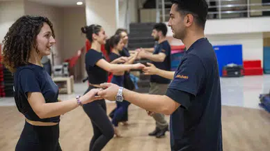 Bornova'dan ELADA, Dünya Salsa Şampiyonası'nda Türkiye'yi temsil etmek için hazırlanıyor