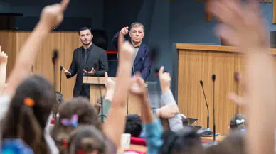 İzmir, 2025'te Çocukların Sesi Olacak: Çocuk Meclisi Kuruldu, Eğitim ve Etkinliklerle Destekleniyor!