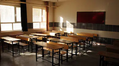 Sınıfları kızlı-erkekli ayıran okul müdüründen ilginç savunma!