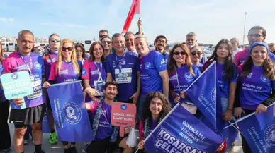 CHP Lideri Özgür Özel, ÇYDD İçin Koştu: 630 Öğrencinin Üniversite Eğitimine Destek