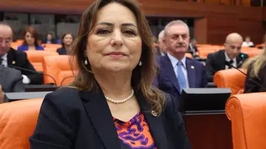 CHP'Lİ MÜZEYYEN ŞEVKİN: YÖNÜNÜZÜ YÜREĞİR’E DÖNÜN!