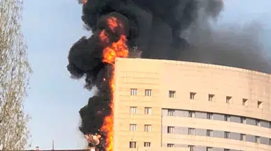 Yanan hastaneden duman yükseldi, itfaiye binaya geldi