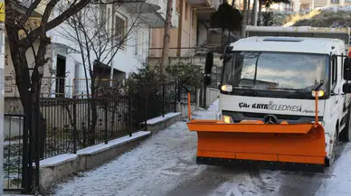 Çankaya Belediyesi kar ve buz için güvenli ulaşım sağlamak amacıyla tuzlama çalışmaları başlattı