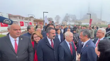 Özgür Özel, CHP'nin Edirne Mitingi öncesi belediye ve il başkanlığını ziyaret etti