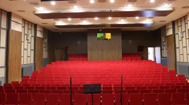 Çankaya'daki Yılmaz Güney Sahnesi yenilendi, sanatseverler için modern bir buluşma noktası haline geliyor