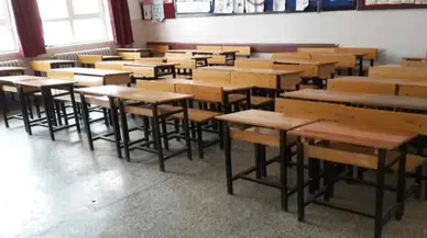 Öğrenciler öğretmensiz başladı!