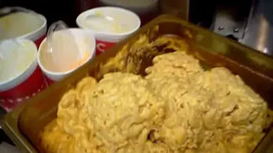 Ünlü tavuk zincirinde skandal görüntü