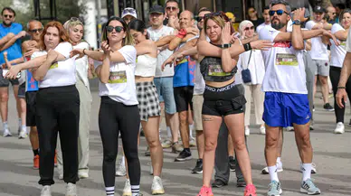 İzmirli Doğaseverler köy okullarına destek için koştu